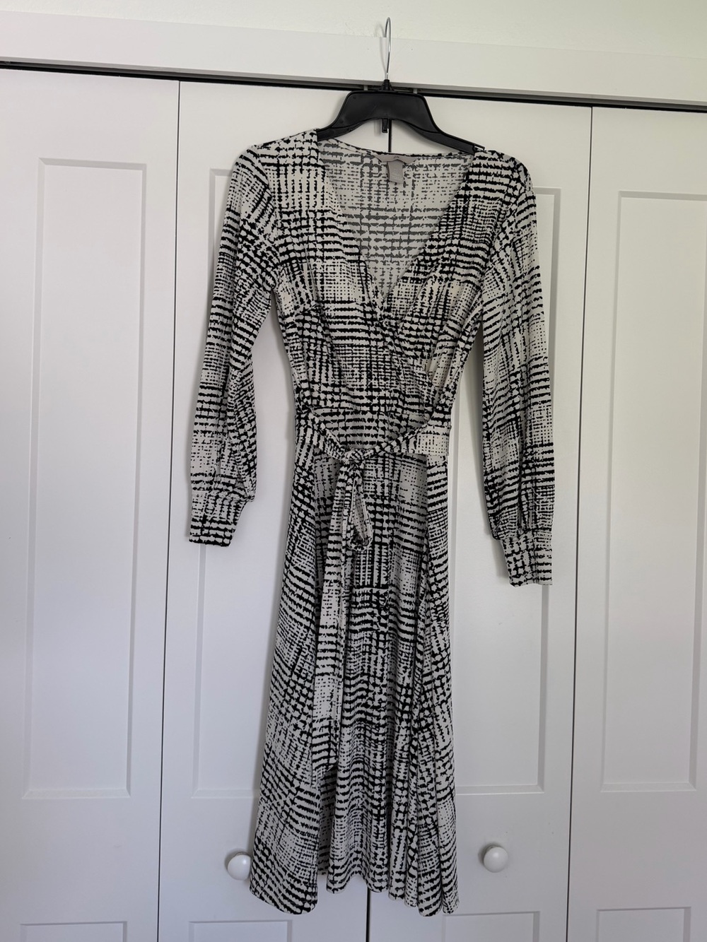 H&M Black & White Printed Wrap Midi Dress